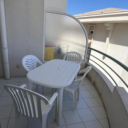 Open 41m2 4eme Etage Vue Sur Piscine Frejus