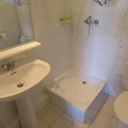Open 41m2 4eme Etage Vue Sur Piscine * Frejus